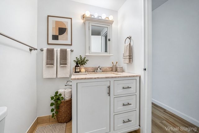 200 Swanton St 303, Winchester, MA 01890