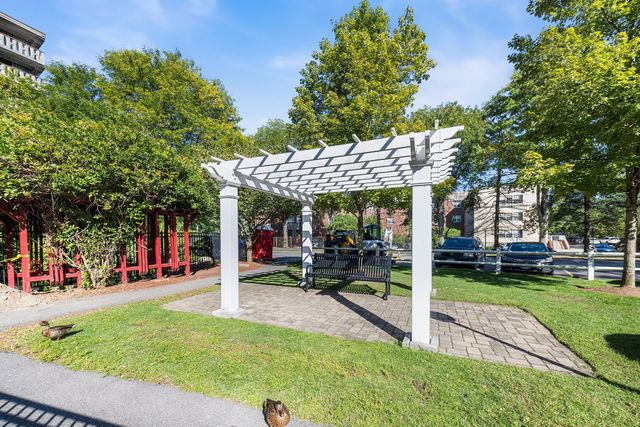 200 Swanton St 303, Winchester, MA 01890