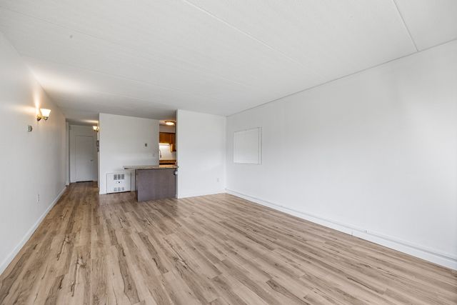 200 Swanton St 303, Winchester, MA 01890