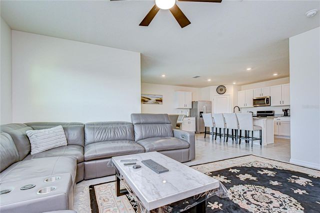 2763 WIDEWATER WAY, Zephyrhills, FL 33541