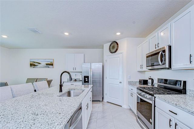 2763 WIDEWATER WAY, Zephyrhills, FL 33541