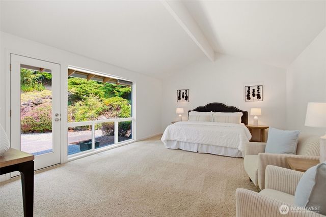 8626 NE 26th Place, Clyde Hill, WA 98004