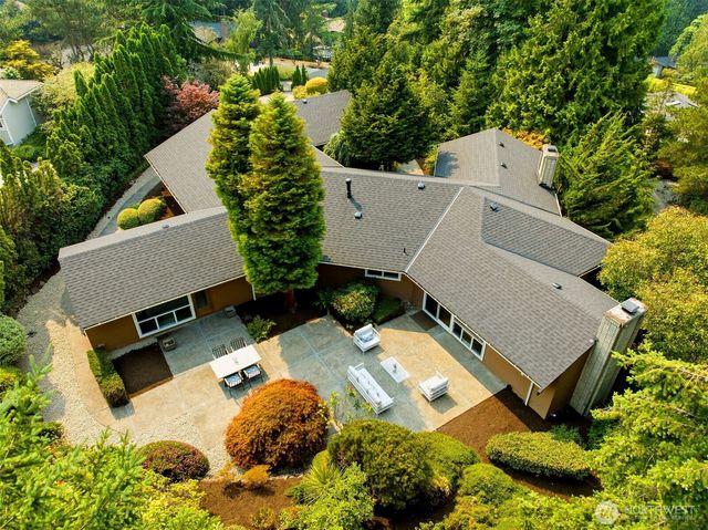 8626 NE 26th Place, Clyde Hill, WA 98004