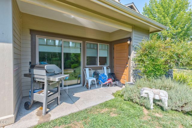 1713 SE Softwood Way, Grants Pass, OR 97526