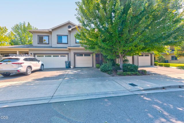 1713 SE Softwood Way, Grants Pass, OR 97526