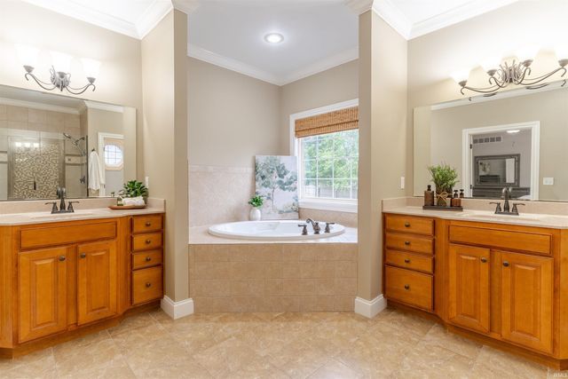 3722 Trey Court, Newburgh, IN 47630