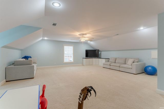 3722 Trey Court, Newburgh, IN 47630