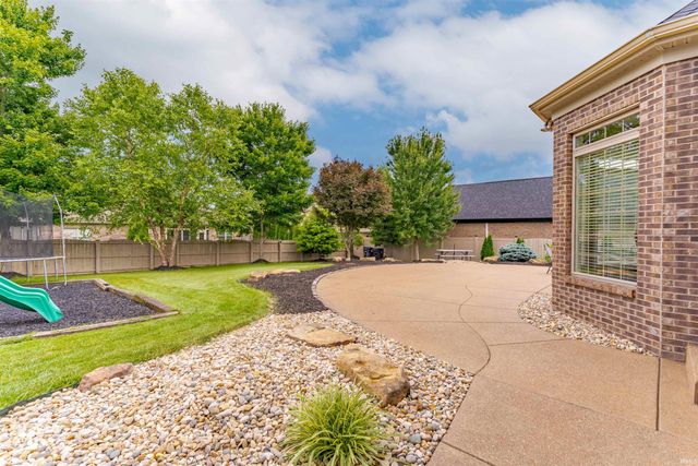 3722 Trey Court, Newburgh, IN 47630