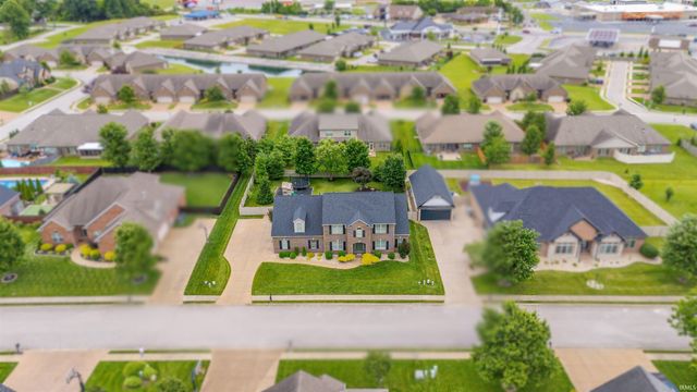 3722 Trey Court, Newburgh, IN 47630