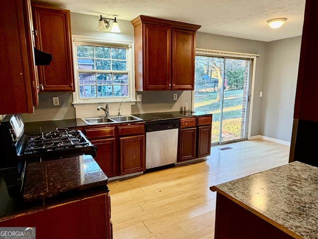 3384 Stanford Circle, Lawrenceville, GA 30044