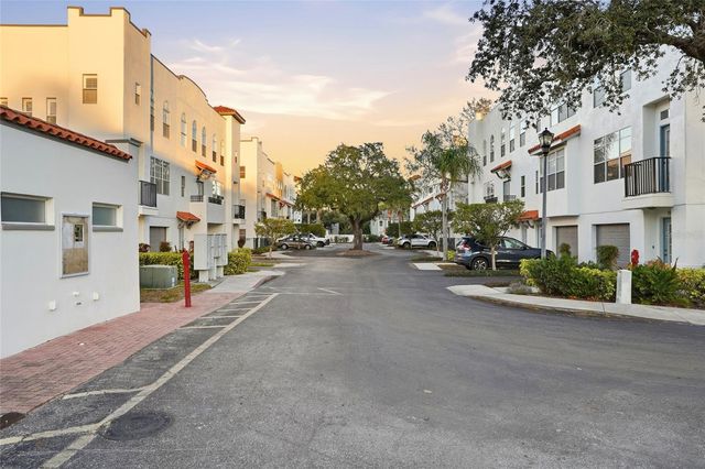 3106 TOSCANA CIRCLE, Tampa, FL 33611