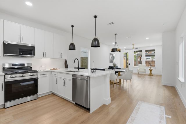 2510 Peabody Avenue, Dallas, TX 75215