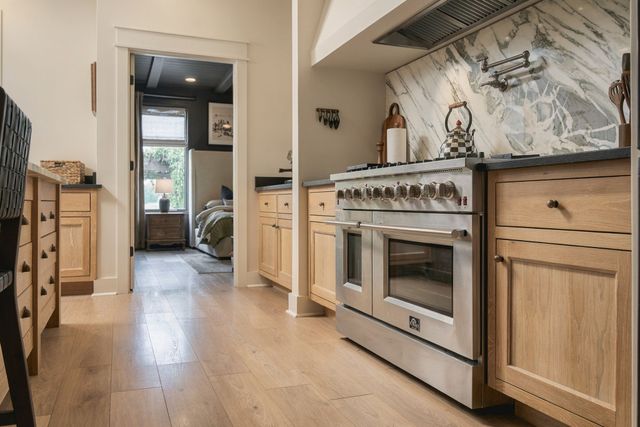1147 Maxwell Branch Rd, Cottontown, TN 37048