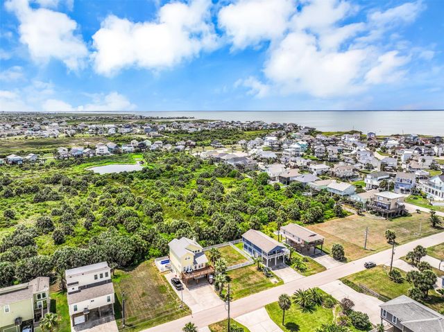 4126 Nueces Drive, Galveston, TX 77554