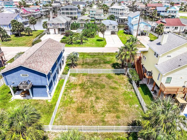 4126 Nueces Drive, Galveston, TX 77554