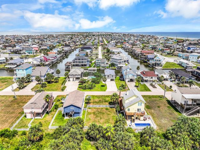 4126 Nueces Drive, Galveston, TX 77554