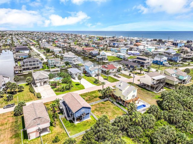 4126 Nueces Drive, Galveston, TX 77554