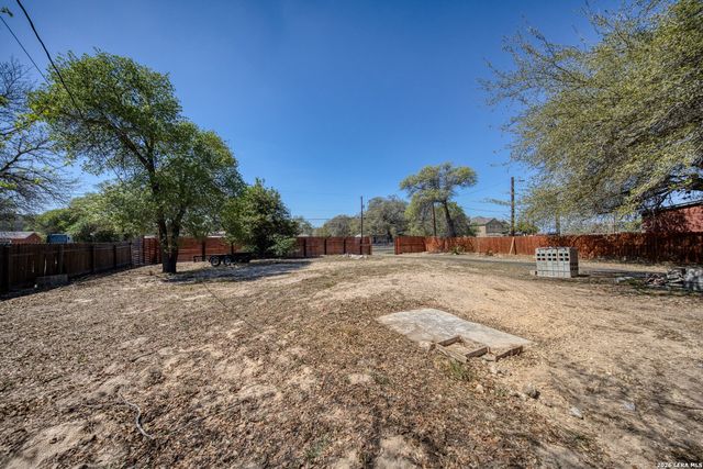 22818 Hickory Shadow, Elmendorf, TX 78112