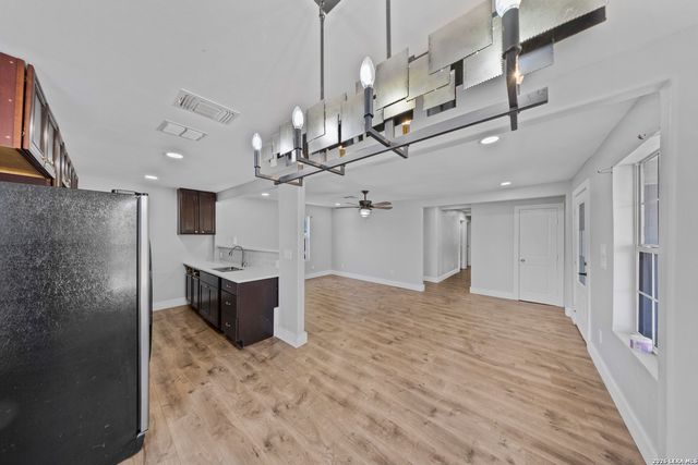 22818 Hickory Shadow, Elmendorf, TX 78112