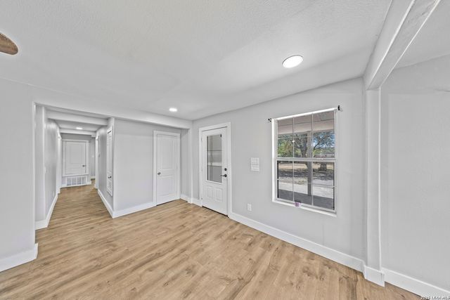 22818 Hickory Shadow, Elmendorf, TX 78112