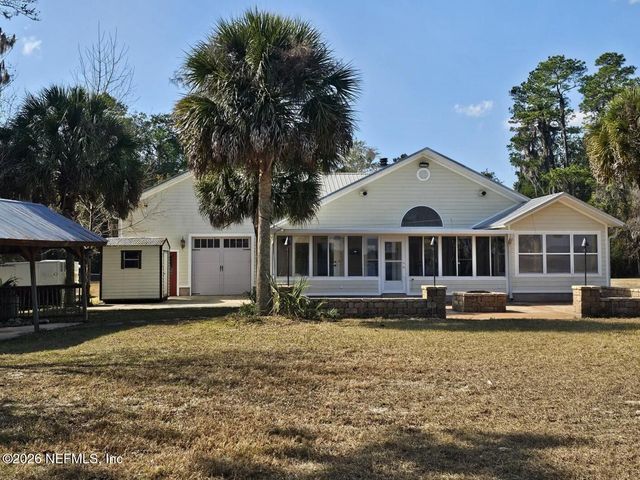 238 LAKE Drive, Florahome, FL 32140