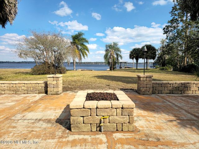 238 LAKE Drive, Florahome, FL 32140