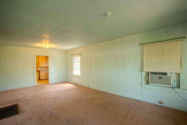 1007 E Michigan Avenue, Fresno, CA 93704