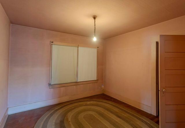 1007 E Michigan Avenue, Fresno, CA 93704