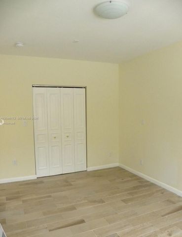 14742 SW 92nd St Rd -, Miami, FL 33196
