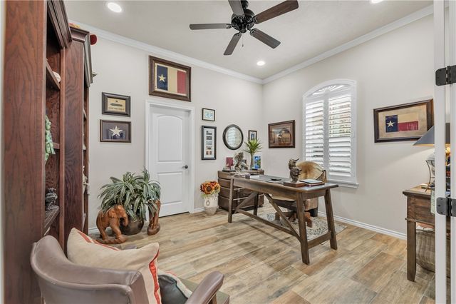 3521 Leesburg Path, Bryan, TX 77808