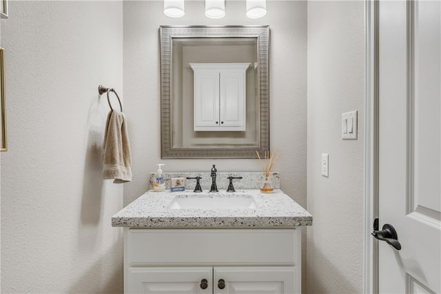 3521 Leesburg Path, Bryan, TX 77808