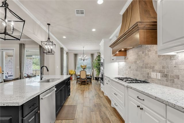 3521 Leesburg Path, Bryan, TX 77808