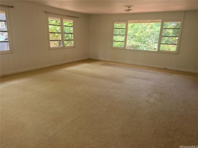 66-346 Paalaa Road, Haleiwa, HI 96712