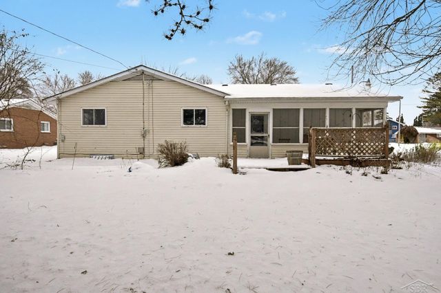 2118 Finch Drive, Saginaw, MI 48601