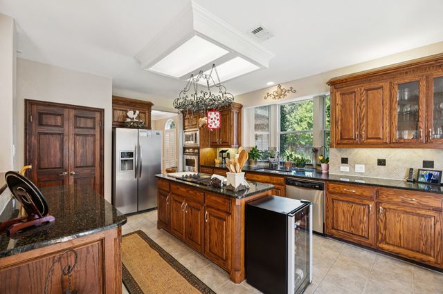 2170 Clubview Drive, Rockwall, TX 75087