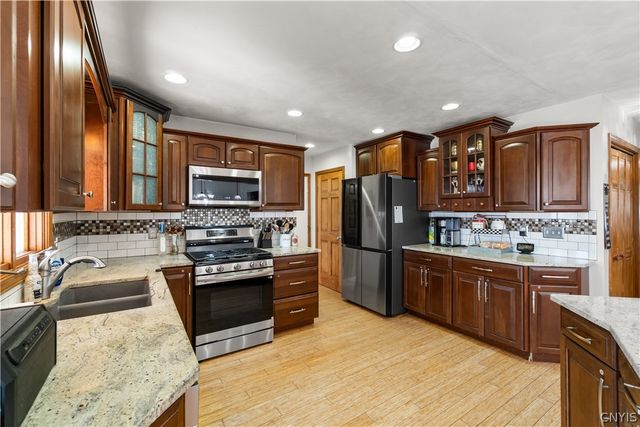 6215 Diffin Road, Cicero, NY 13039