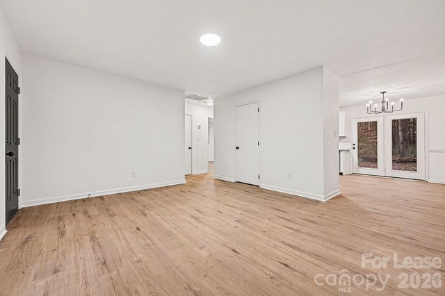 5001 Lakecrest Drive, Charlotte, NC 28215