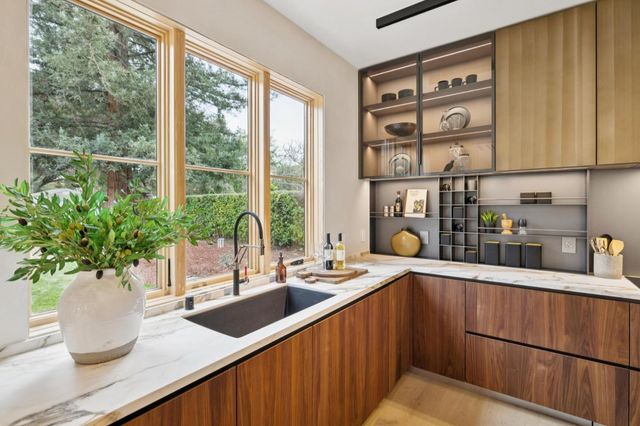 763 La Para Avenue, Palo Alto, CA 94306