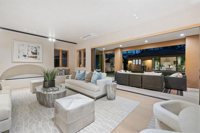 763 La Para Avenue, Palo Alto, CA 94306