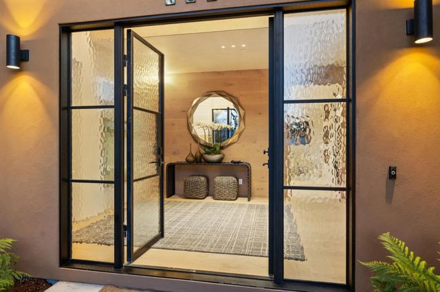 763 La Para Avenue, Palo Alto, CA 94306