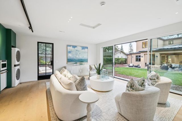 763 La Para Avenue, Palo Alto, CA 94306