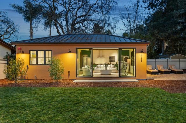 763 La Para Avenue, Palo Alto, CA 94306