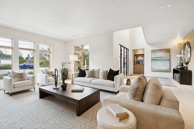 763 La Para Avenue, Palo Alto, CA 94306