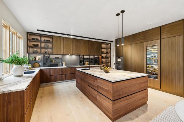 763 La Para Avenue, Palo Alto, CA 94306