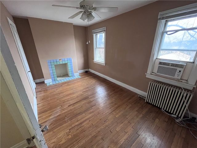 4323 Ludwick St, Squirrel Hill, PA 15217