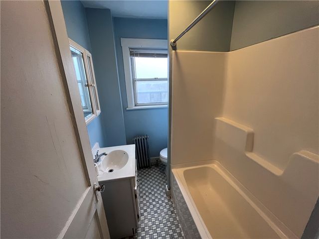 4323 Ludwick St, Squirrel Hill, PA 15217