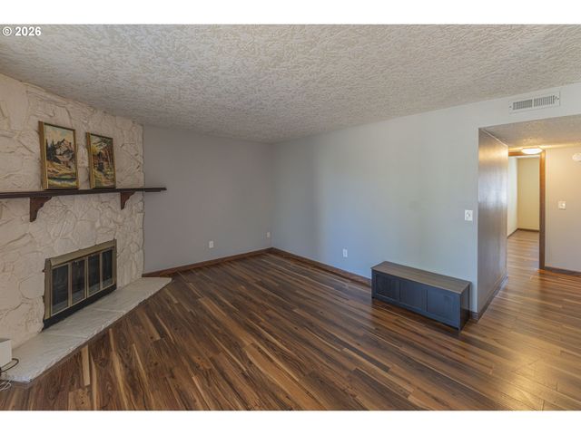 3383 Ne 162ND Ave, Portland, OR 97230