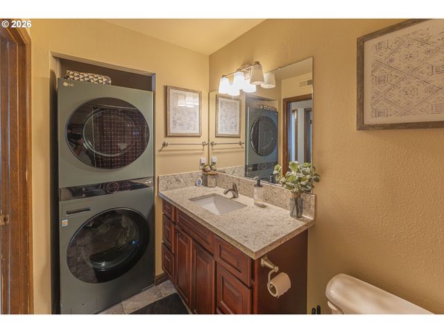3383 Ne 162ND Ave, Portland, OR 97230