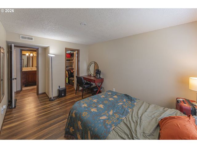 3383 Ne 162ND Ave, Portland, OR 97230