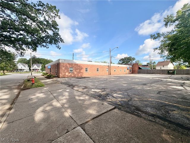 4367 Rocky River Drive, Cleveland, OH 44135